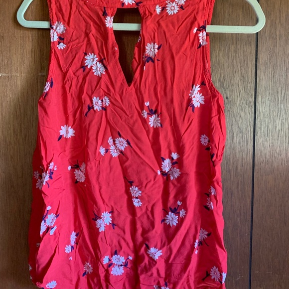 Top - Picture 2 of 2